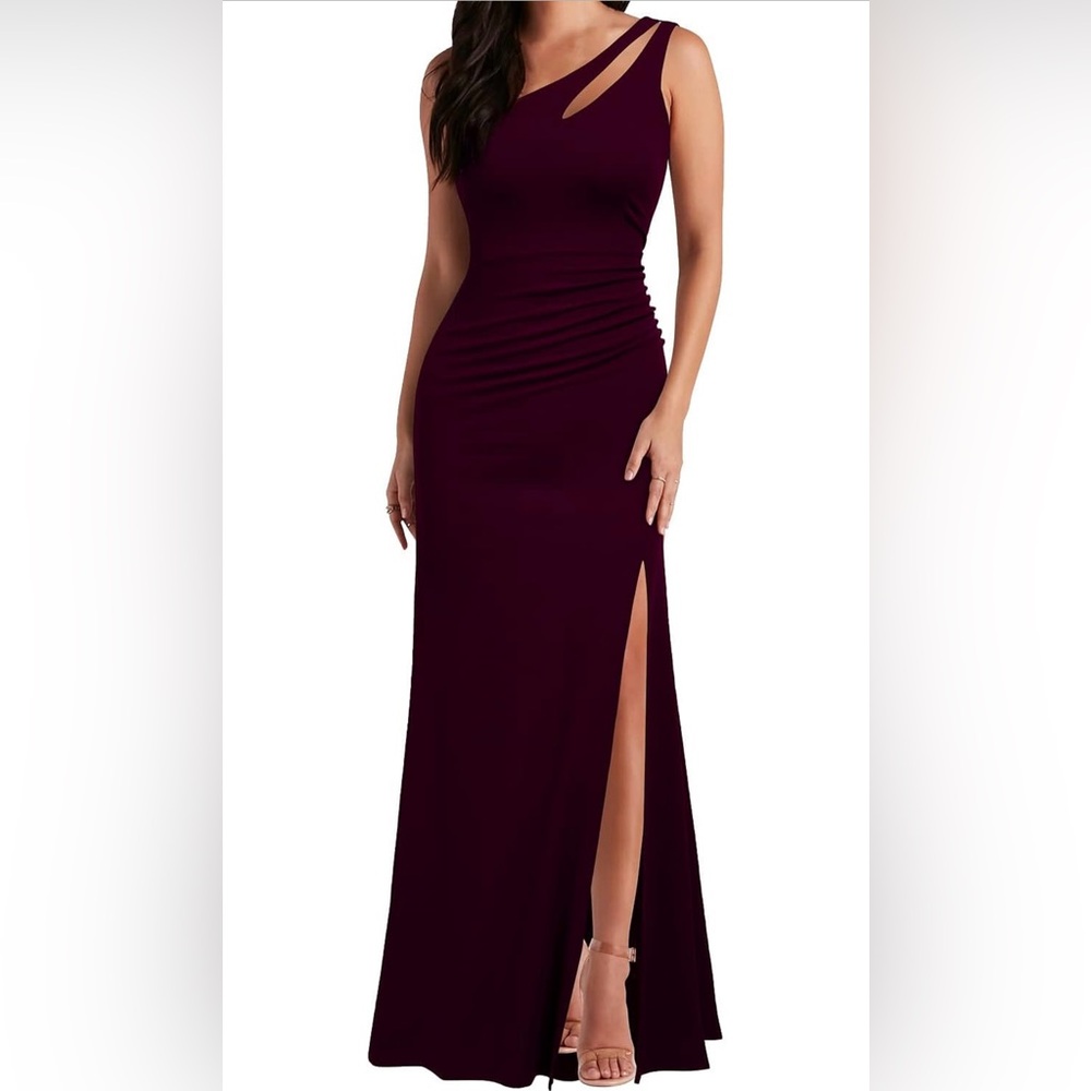 Elegant Burgundy Evening Gown